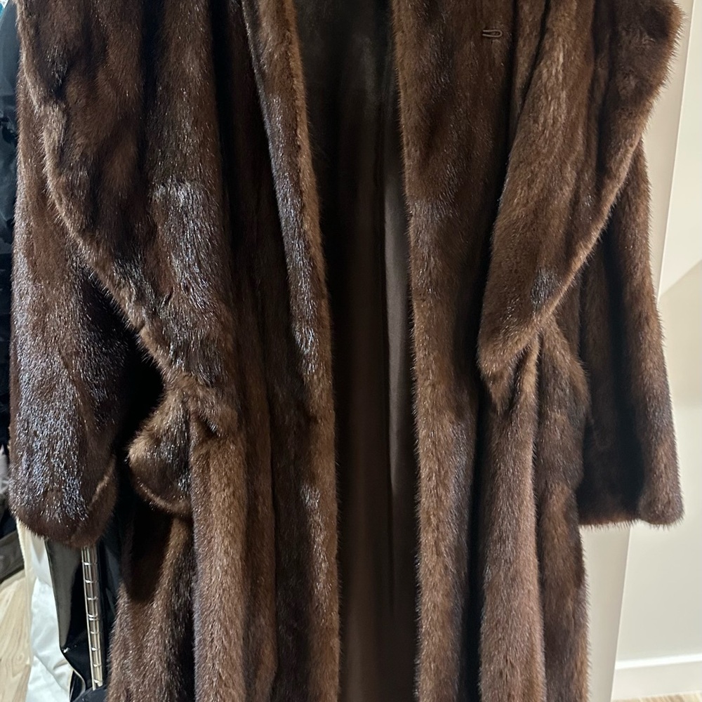 Elegant Brown authentic mink coat with Plush Texture